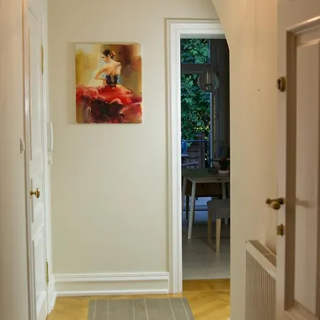 Rentapartments - Garden De Luxe Lägenhet